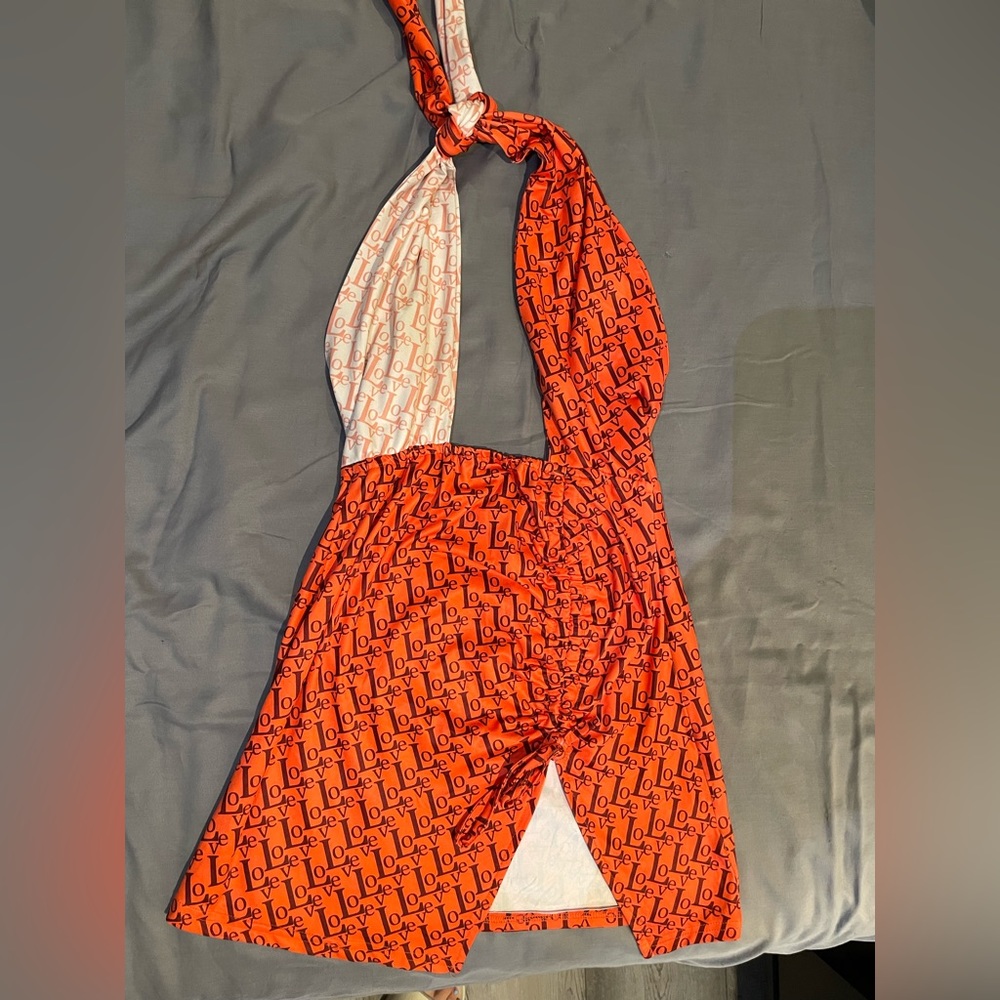 Letter print tie back split thigh dress